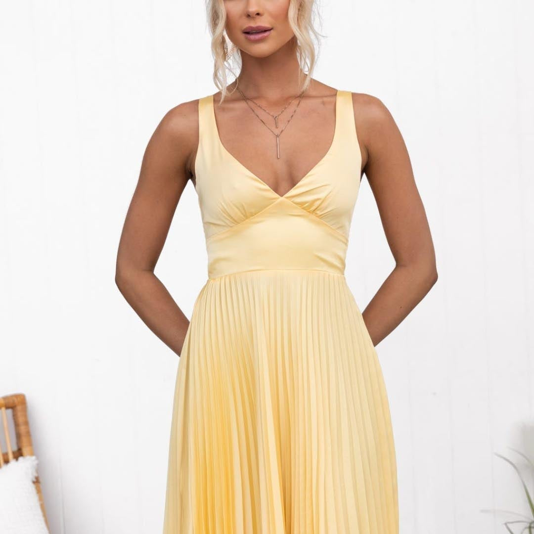 Rosemary™ | Yellow Pleated V-Neck Maxi Dress